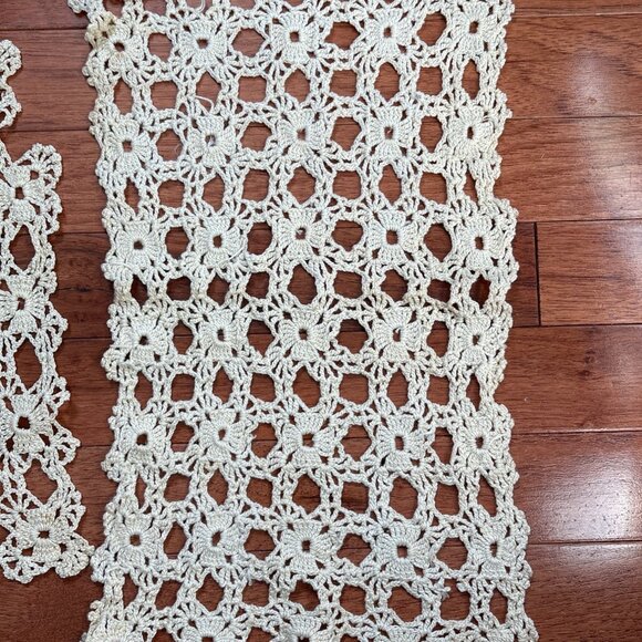 Vintage Handcrafted Crochet Lace Doily Set - Picture 3 of 8